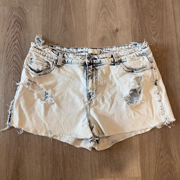 Forever 21+ Jean Shorts - Picture 1 of 5